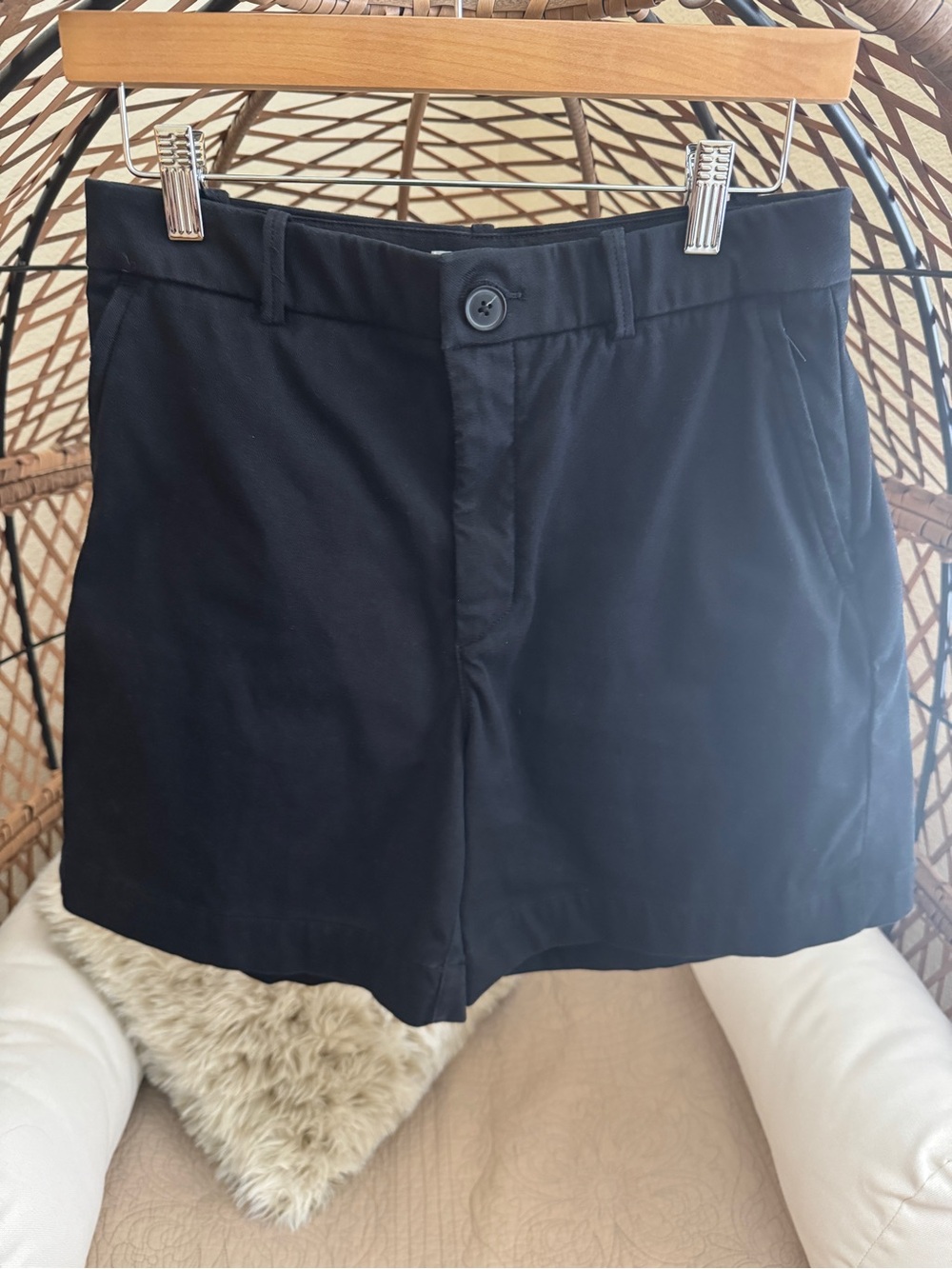 Spanx SuperSmooth Stretch Twill Black Shorts Medium